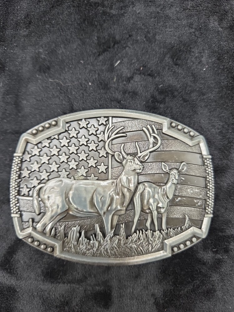 American Flag Deer Hunting Belt Buckle – Buck & Doe, Antique Silver Western