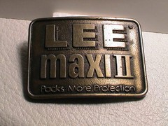 LEE MAXI II PACKS MORE PROTECTION BLUE JEANS BRASS METAL BELT BUCKLE NICE!