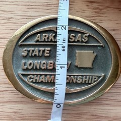 vintage arkansas state longbow championship belt buckle brass tone metal 1998