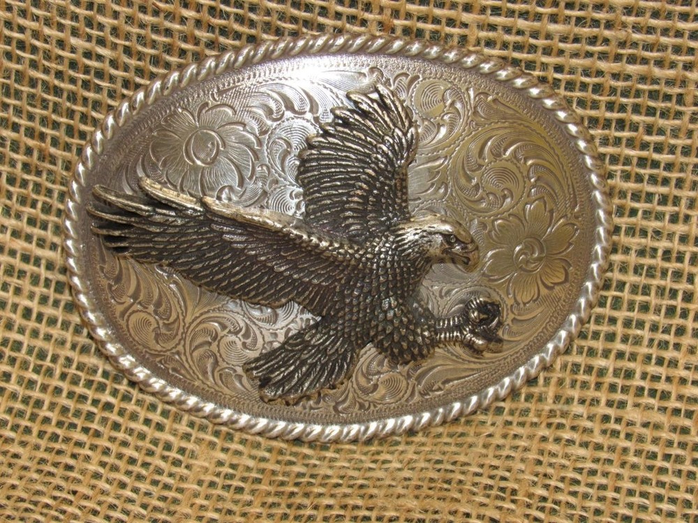 Western / Cowboy Belt Buckle ~ Oval Engraved w/ 3-D Flying Eagle ~ Silver Color