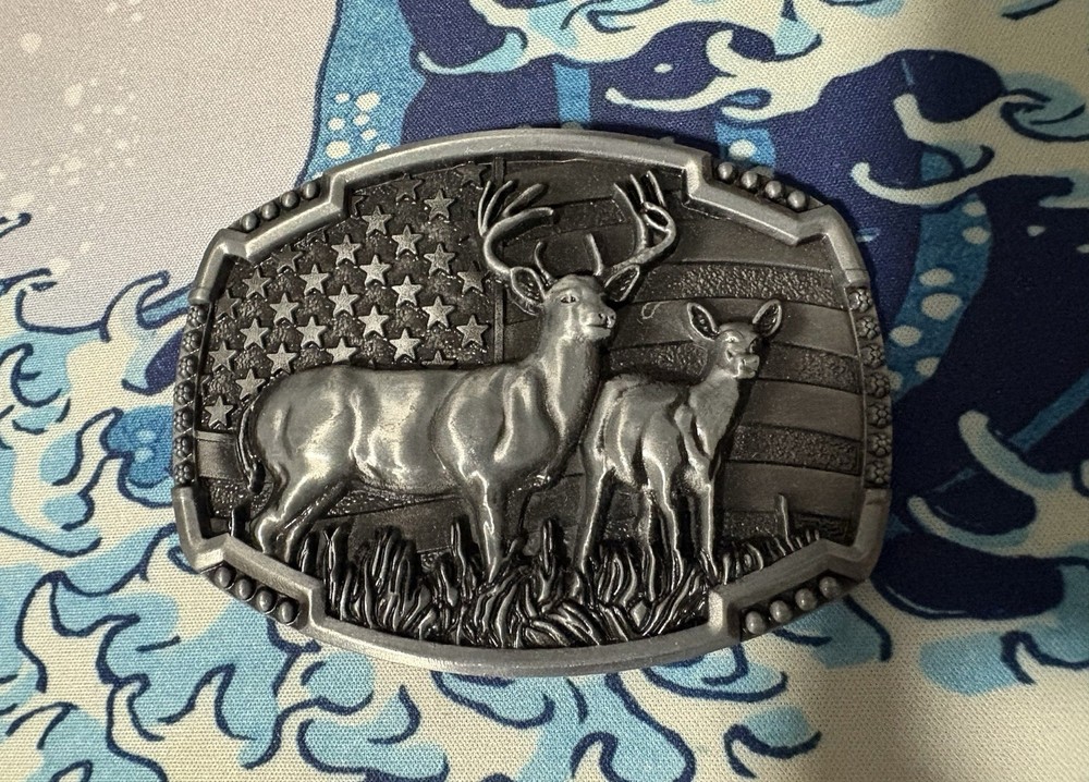 American Flag Deer Hunting Belt Buckle – Buck & Doe, Antique Silver Western