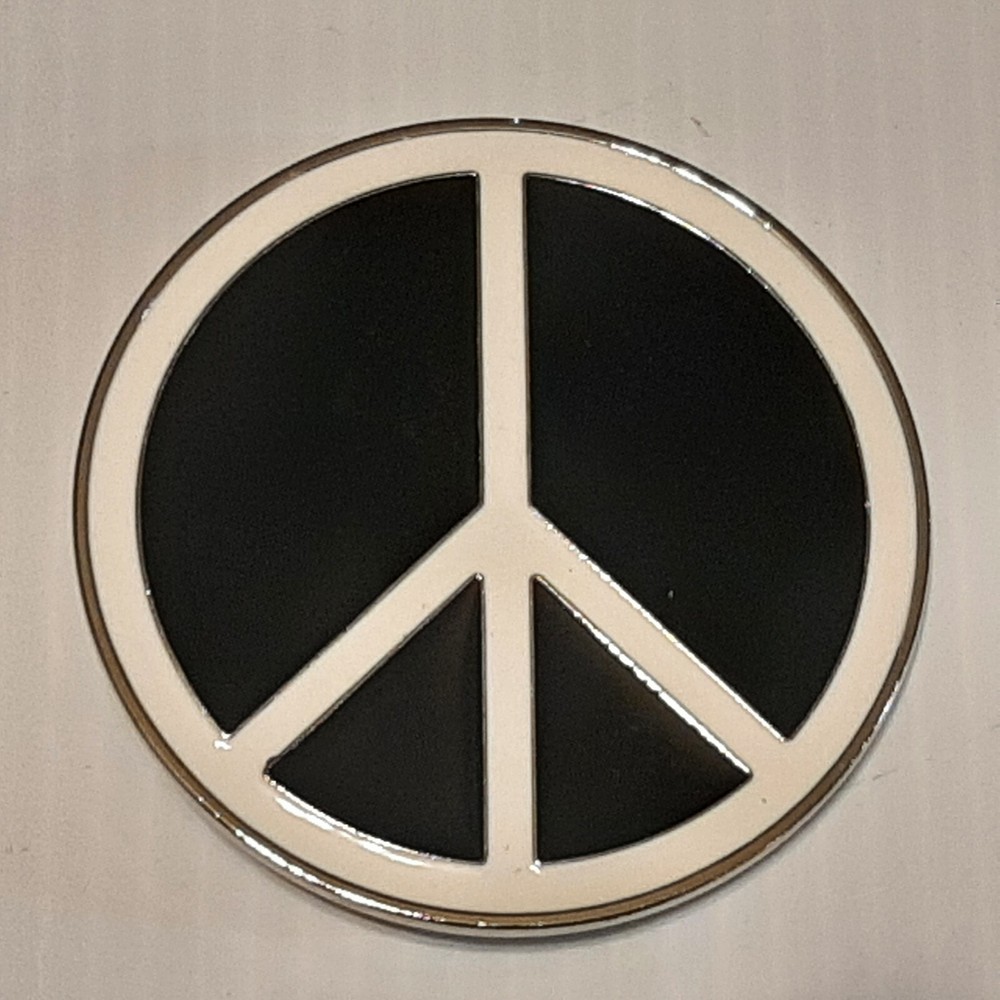 BLACK AND WHITE PEACE SIGN Metal Belt Buckle