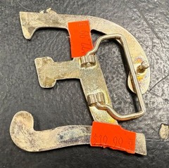 Bold Capital “E” Cut-Out Belt Buckle – Personalized Style Statement!