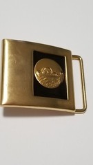 VINTAGE LEE NY BELT BUCKLE WITH BOAT GOLDTONE .MADE IN U.S.A. SIGNED