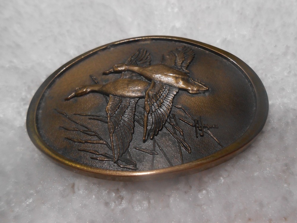 Wild Wings Inc. Lake City, Minnesota 55041 Brass Ducks Belt Buckle