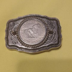 Men&rsquo;s Western Silver Tone Metal Belt Buckle 1.5&Prime; Scroll US $1 Eagle Coin
