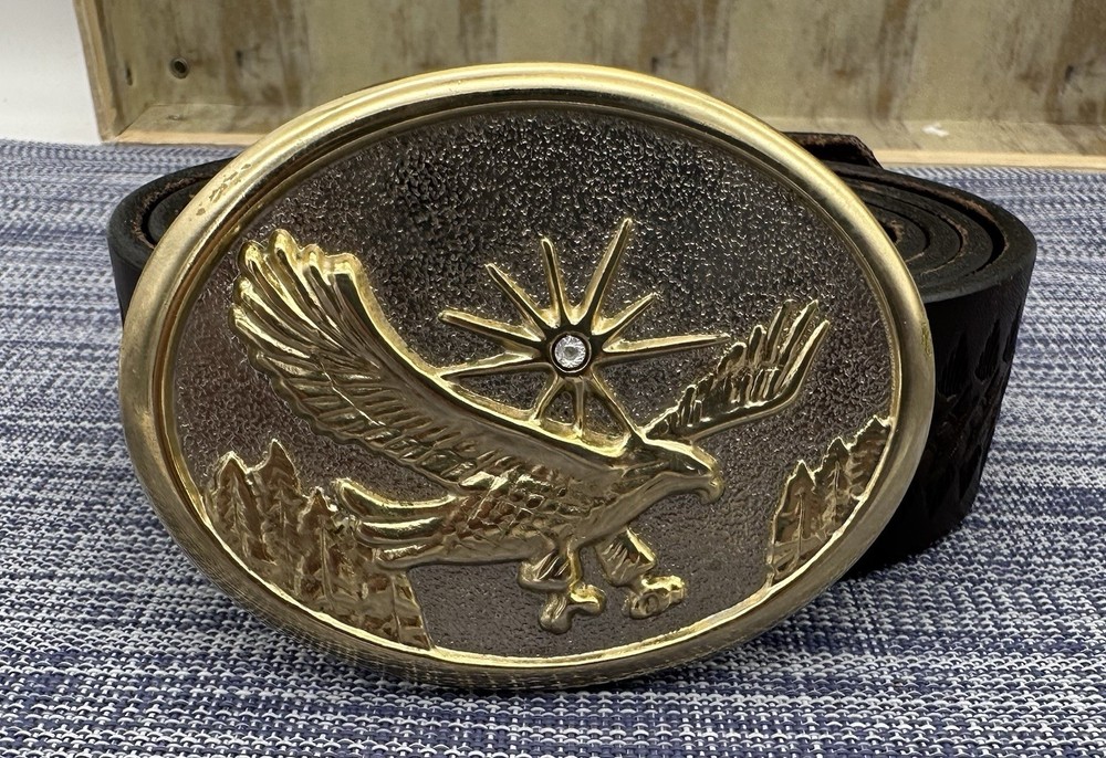 Vintage 80’s Gold Tone Soaring Eagle Cowboy Western Buckle w/ Leather Belt