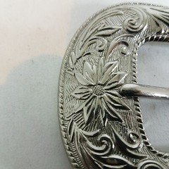 Belt Buckle Flower Design One And A Half Inch Belt 4 Cm