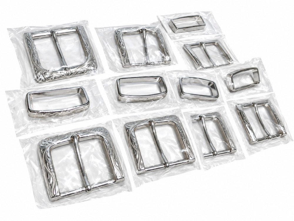 1 1/2 Belt Buckles With Keeper (7 Of Them)
