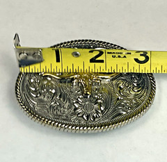 Texas Longhorn Silver & Gold Tone Oval Belt Buckle 2 1/2&Prime; x 3&Prime; Belt 1-1/4&Prime;