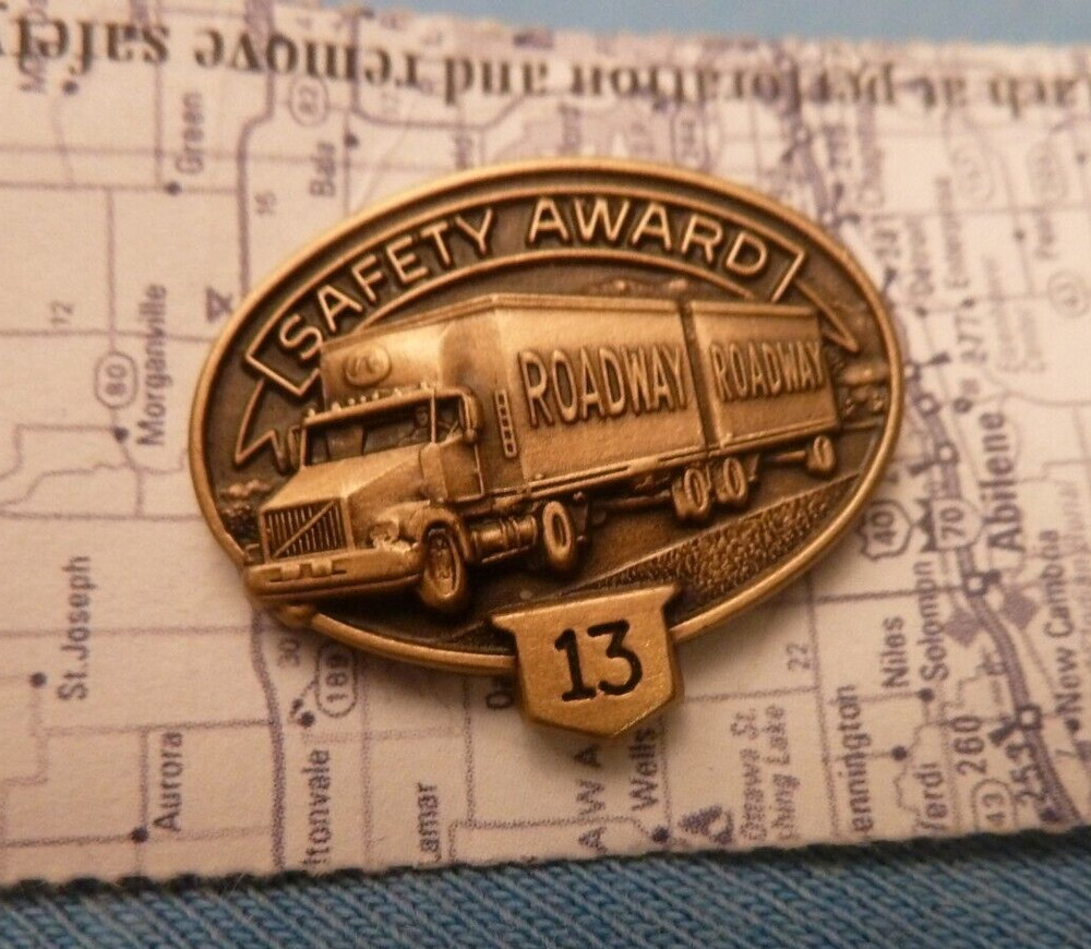 ROADWAY TRANSPORT 13 YEARS SAFE DRIVER SAFETY AWARD PIN