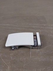 Chaoren Mens White Ratchet Belt Buckle 3-1/4 Long Fits 1-1/3-to-1-3/8 Belt