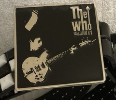 2005 THE WHO MAXIMUM R&B BELT BUCKLE & HOT TOPIC BELT SIZE 36