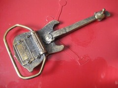 Vintage Retro 1985 3-D Enamel Electric Guitar Belt Buckle – Serial Number 1448