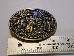 DEER HUNTING BUCK HUNTER Metal Belt Buckle (BRASS LOOKING)