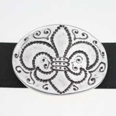 Fleur-de-Lys Belt Buckle Oval Antique Silver Hammered Effect Medieval Design