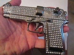 GUN THEME BELT BUCKLE ENCRUSTED WITH SPARKLING CRYSTALS – LARGE – GW-15