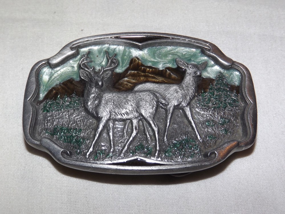 VINTAGE HUNTING DEER DOE BUCKS 1991 C & J MADE IN USA METAL BELT BUCKLE
