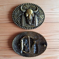 Long horns Bull skull head flowers feathers western country bronze belt buckle