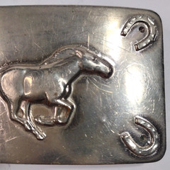 Belt Buckle Metal Running Horse Four Horseshoes Silver Tone 3.5&Prime; x 2(5/8) »