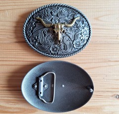 Long horns Bull skull head western country oval metal & bronze belt buckle