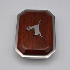 Vintage 3D Leaping Deer Belt Buckle Metal Wood Grain Heavy Duty Rare Collectible