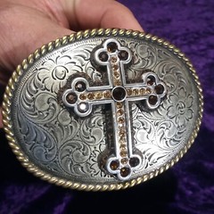 OVAL NOCONA RELIGIOUS CROSS CRYSTALS BELT & ETCHED BUCKLE 39&Prime; NICE!