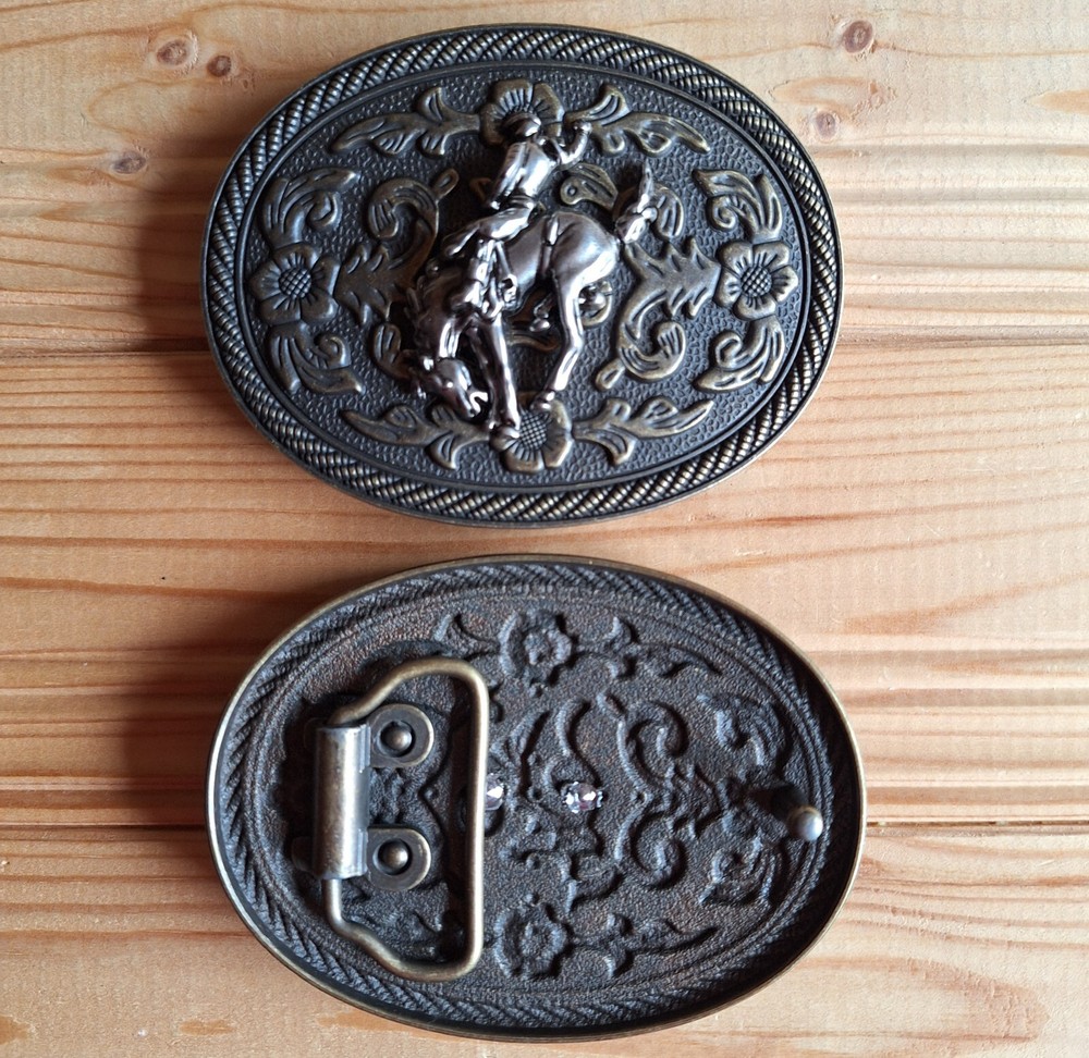 Rodeo western country oval bronze & metal belt buckle