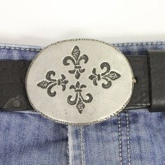 Fleur-de-Lys Belt Buckle Oval Antique Silver Hammered Effect Medieval Design