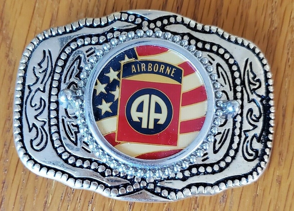 Mens Belt Buckle with Army 82nd Airborne Inlay – Gold Color buckle 3.5&Prime; x 2.5&Prime;