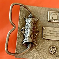 VINTAGE BELT BUCKLE BUDWEISER Bud King of Beers Raised Clydesdales Beautiful EUC