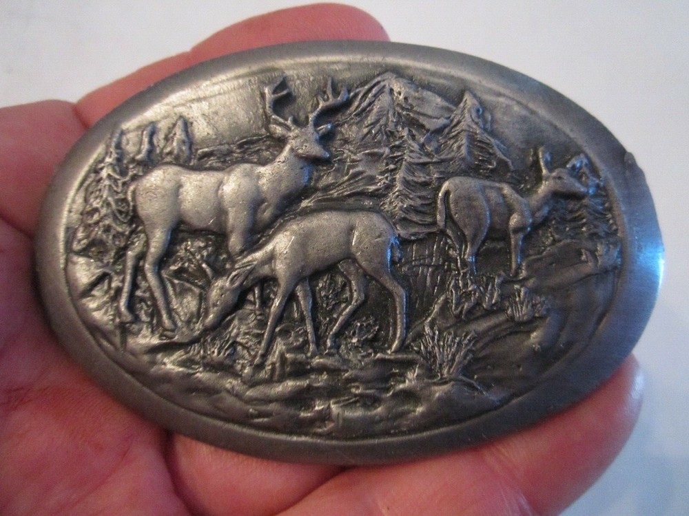 DEER SCENE THEME BELT BUCKLE – 3 1/2&Prime; X 2 1/4&Prime; – HEAVY – GW8