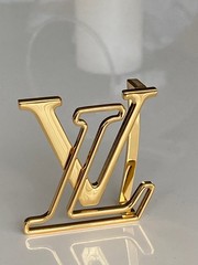 Louis Vuitton 40mm LV Gold Polished Belt Buckle