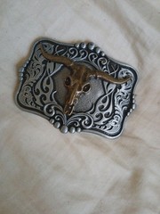 Men&rsquo;s Dark Silver Metal Belt Buckle with Western Fashion Bull and Horn Design