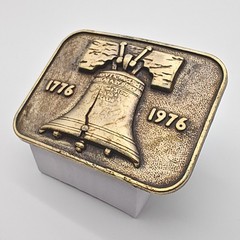 Vintage 1976 Bicentennial Liberty Bell Commemorative Belt Buckle Americana