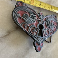 Preowned Y2K Heavy Metal Belt Buckle Heart/keyhole Good Used Cond Mall Goth