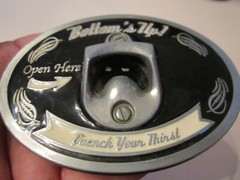 VINTAGE BOTTOM&rsquo;S UP QUENCH YOUR THIRST BELT BUCKLE BUILT IN BOTTLE OPENER GW-9