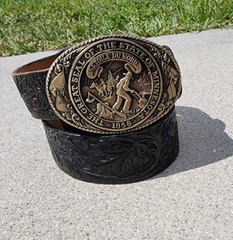 TONY LAMA STATE SEAL OF MINNESOTANA BRASS BUCKLE TOOLED LEATHER BELT MEN&rsquo;S 36