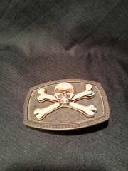 SKULL & CROSSBONES JOLLY ROGER BELT BUCKLE W/ RAISED SKULL & BONES 41/2 BY 3 IN
