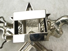 Rock Rebel 2 Revolvers 1 Star Belt Buckle Lighter Holder Pistols Buckle