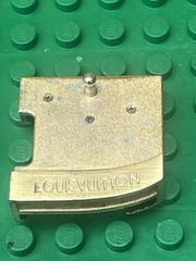 Louis Vuitton LV Iconic Gold Belt Buckle Unisex Shown