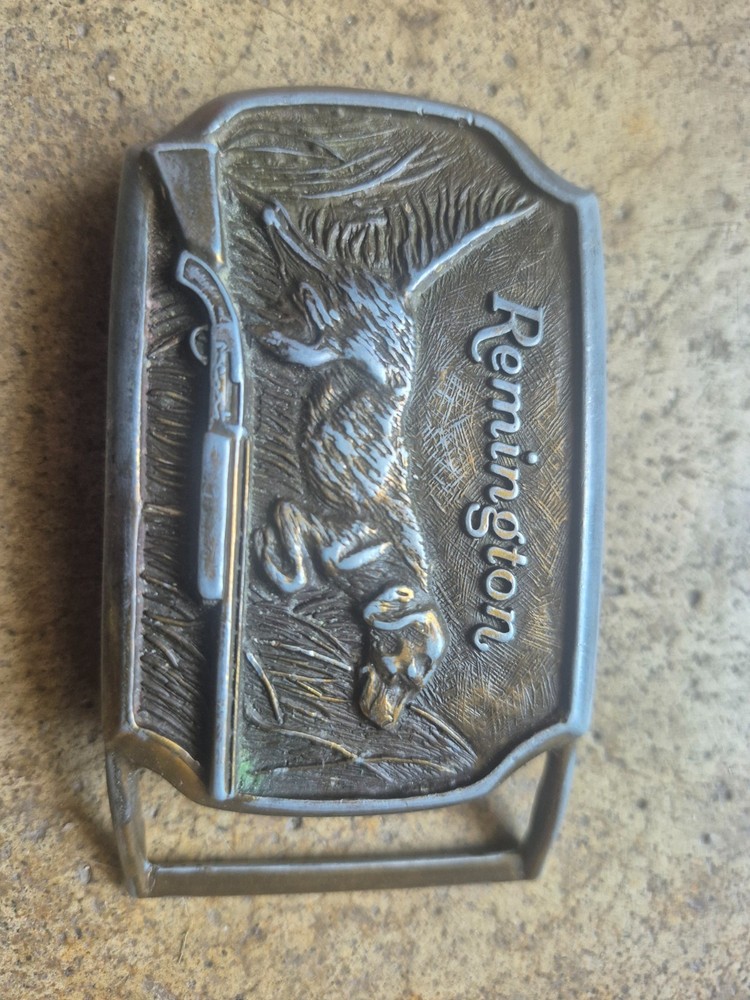 VINTAGE REMINGTON RIFLES BELT BUCKLE – HUNTING DOG