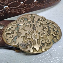 Vtg Mens Ornate Filigree Brass Belt Buckle w 36&Prime; Hand Tooled Brown Leather Belt