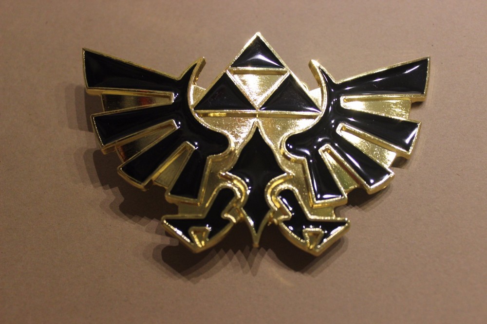 Nintendo THE LEGEND OF ZELDA Black and Gold Triforce Belt Buckle