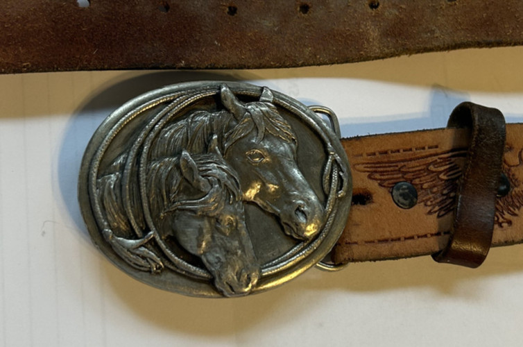 1983 Siskiyou Pewter Horse Belt Buckle Leather Belt Eagle Grain 42/44 Tan USA