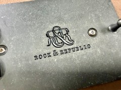 Rock & Republic R Logo America Jeans Brand Advertising Promotional Belt Buckle