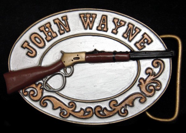 WB01195 *NOS* 2010 BRADFORD EXCHANGE **JOHN WAYNE – CARBINE RIFLE** BELT BUCKLE