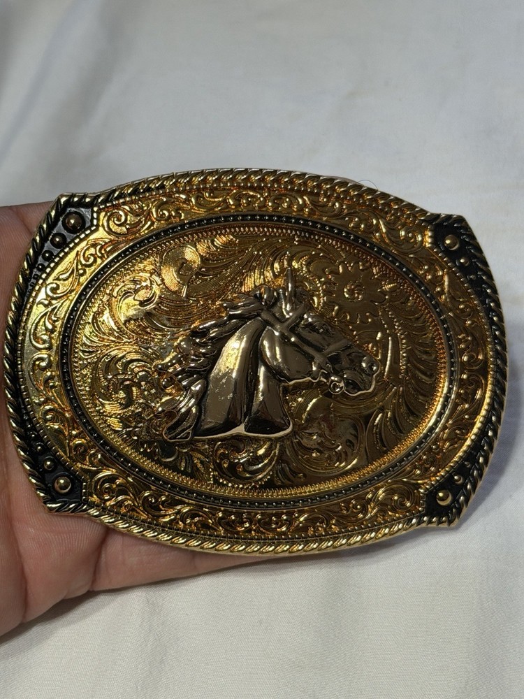 Men&rsquo;s Western Oval Belt Buckle Gold Tone Horse Head Floral Engraved 1.5&Prime;