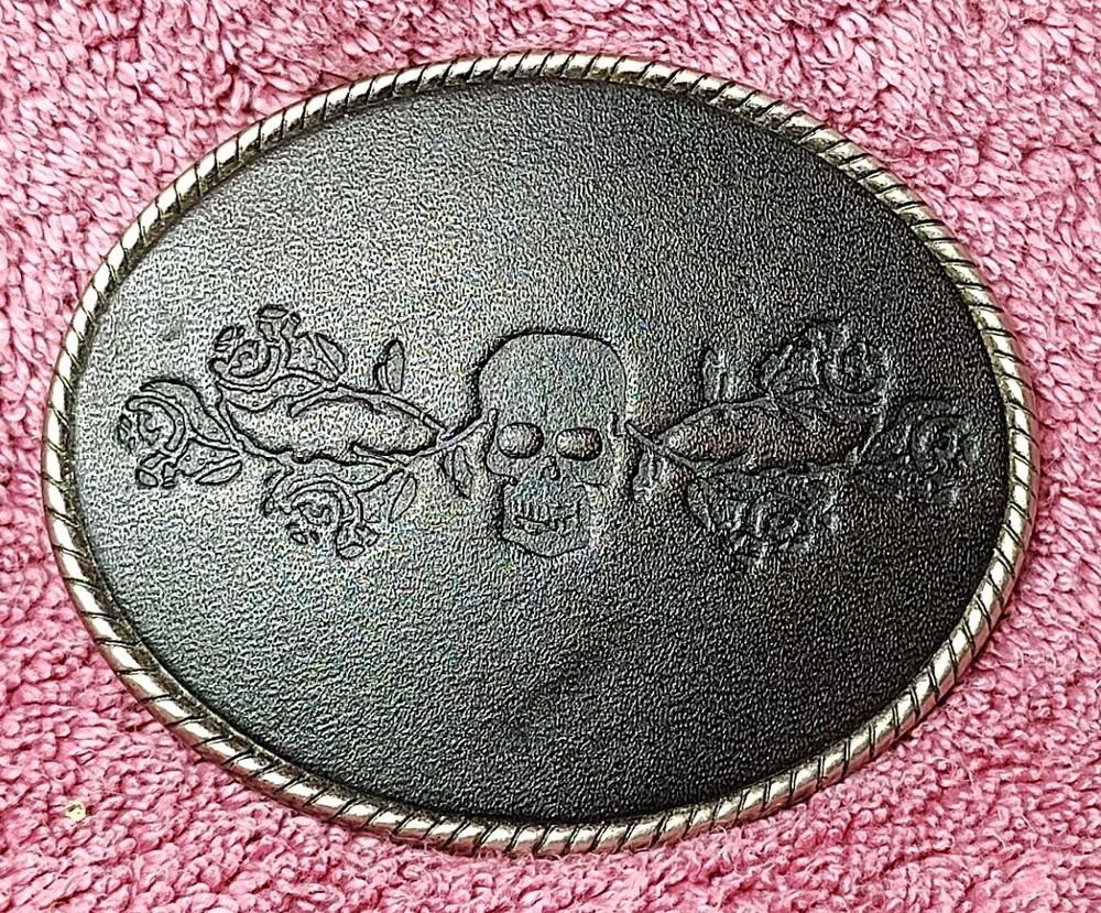 Skull With Roses & Brambles Belt Buckle on Stamped Black Leather 3.75&Prime; x 3&Prime;