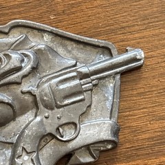 Famous Stars and Straps Guns And Rose Design Belt Buckle